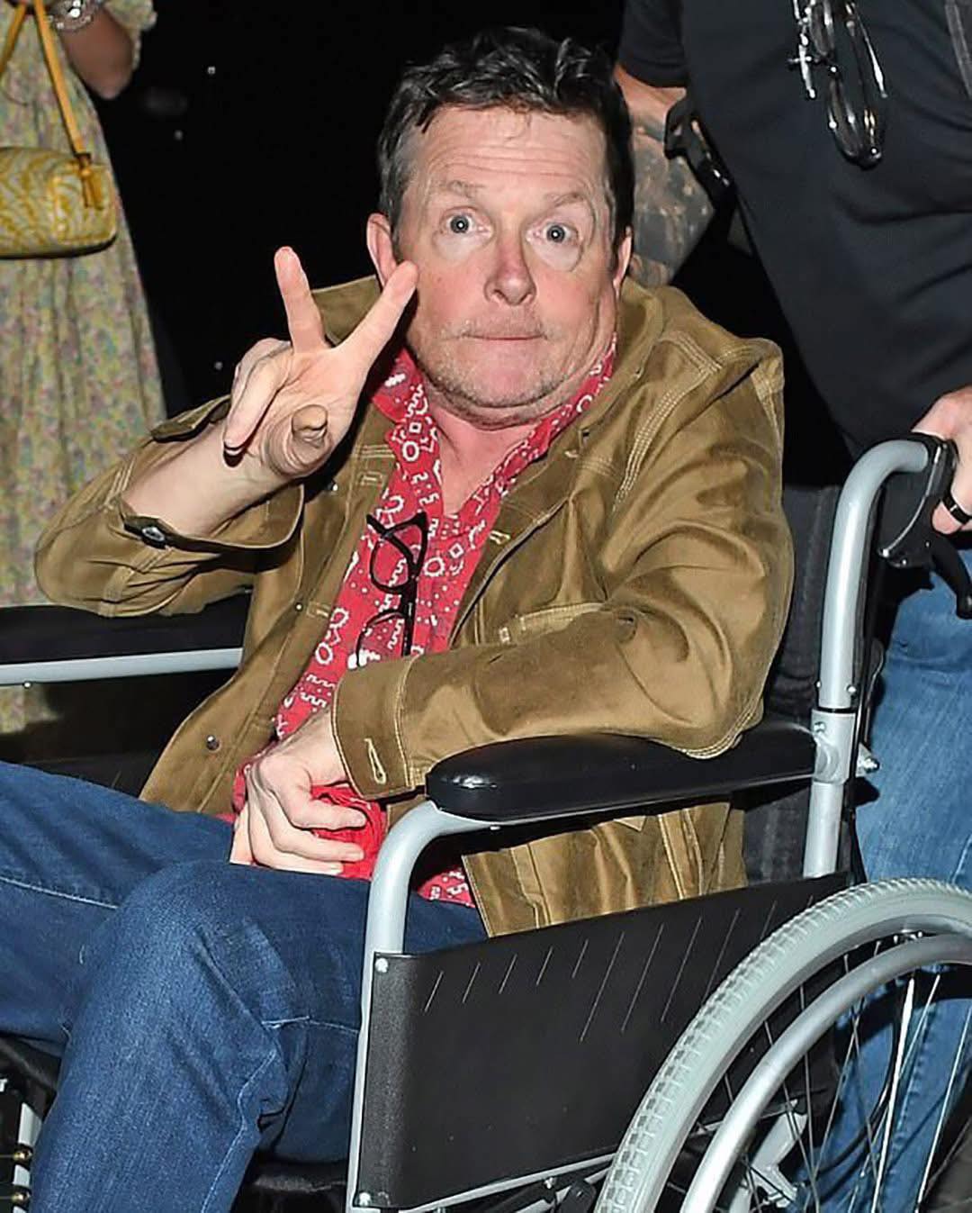 Fue una estrella mundial en su juventud, pero una grave enfermedad incurable lo transformó. ¿Sabes quién es el hombre de la foto?