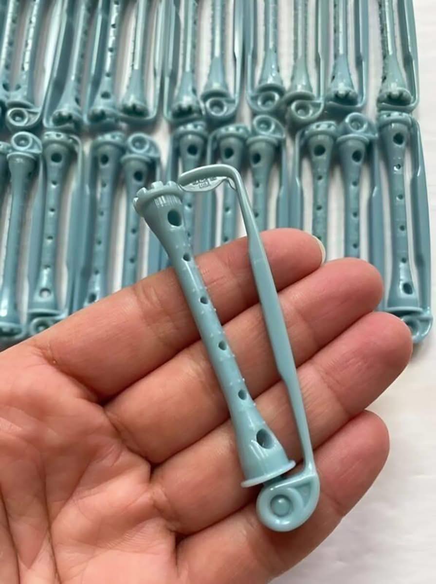 Objetos extraños hallados en el cajón de la abuela revelan un secreto olvidado